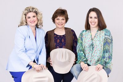 Jacqueline Petroccia, Stacy White, Lannie Rubio Photo