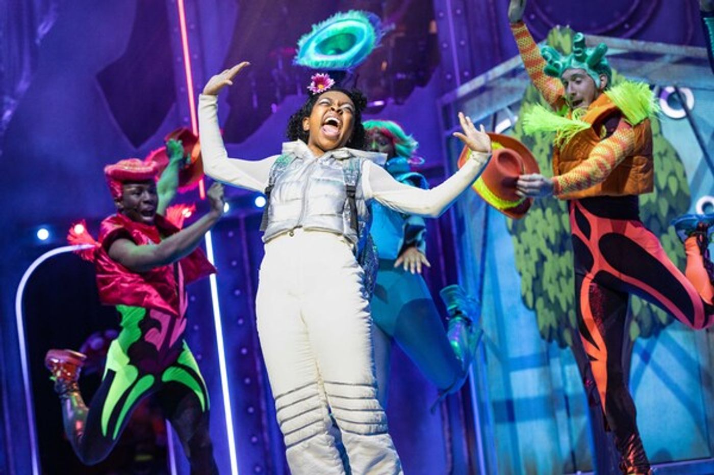Photos: First Look at the UK Tour of THE SPONGEBOB MUSICAL  Image