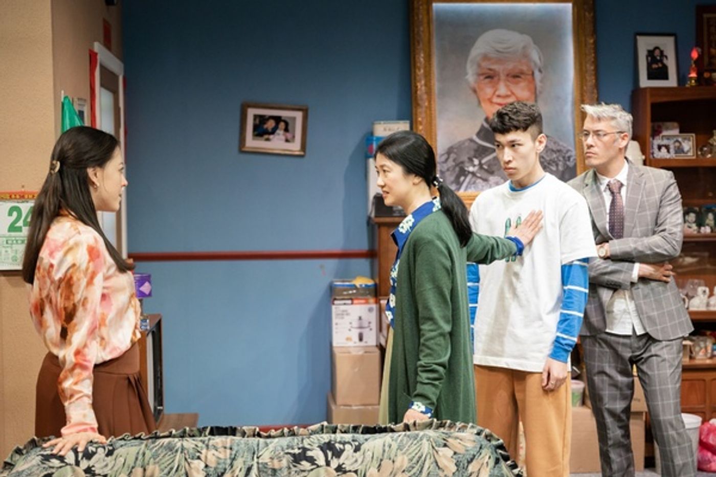 Photos: First Look at WORTH at the Arcola Theatre  Image