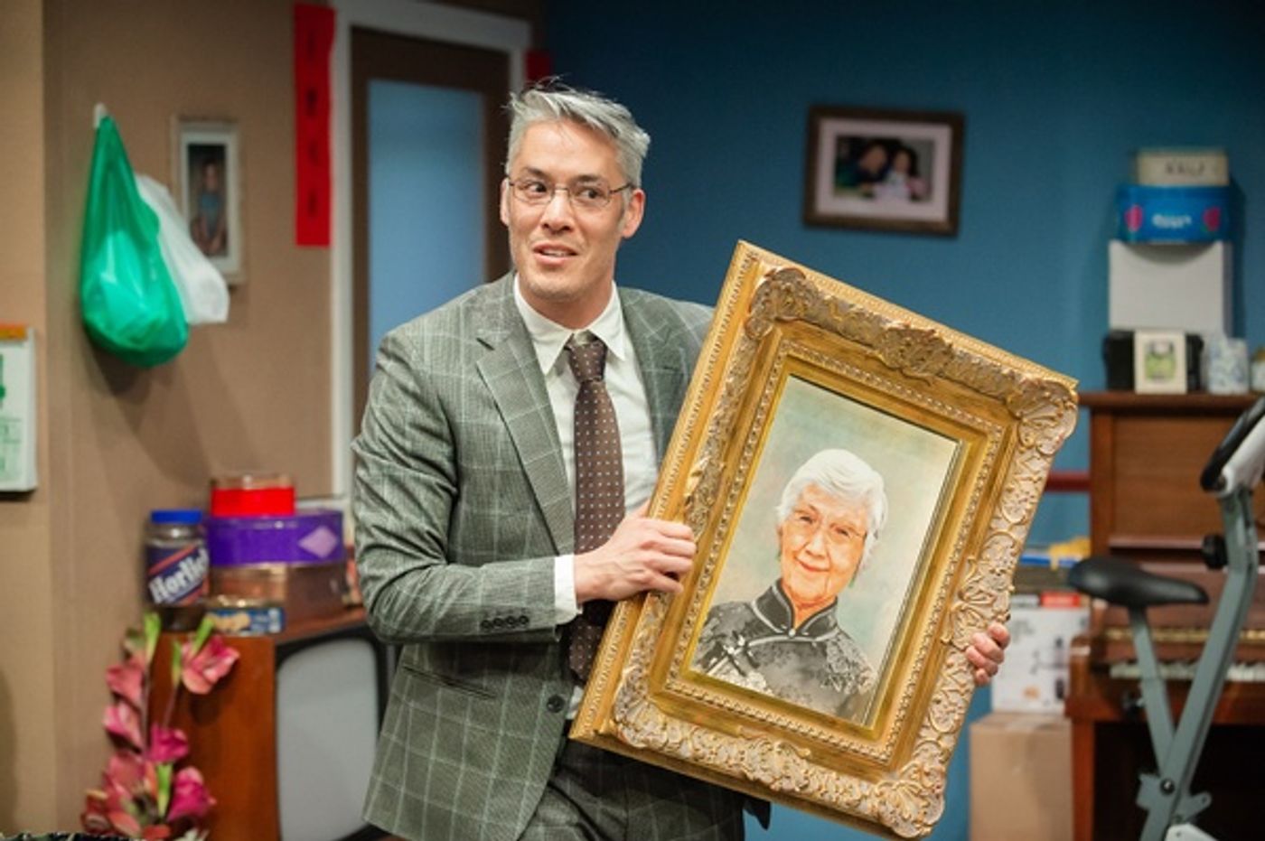 Photos: First Look at WORTH at the Arcola Theatre  Image