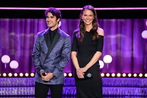 Darren Criss and Sutton Foster @ BroadwayWorld Darren Criss and Sutton Foster Photo