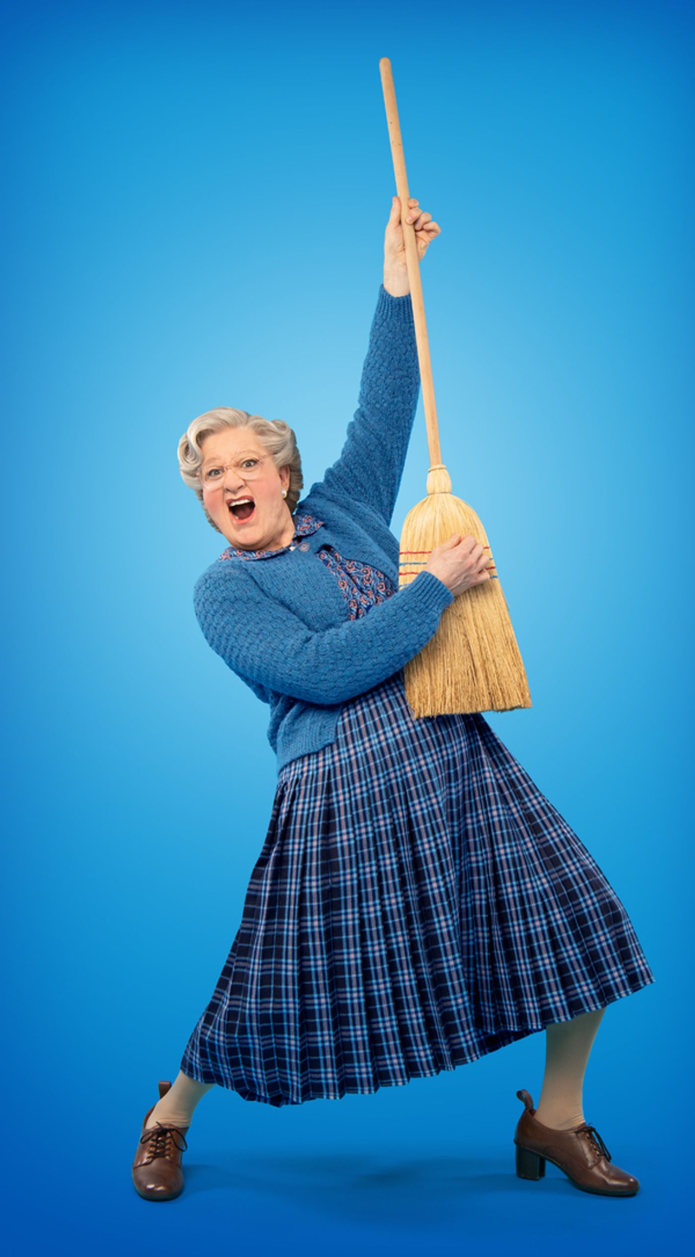 Photos: First Look at Gabriel Vick in MRS. DOUBTFIRE in London  Image