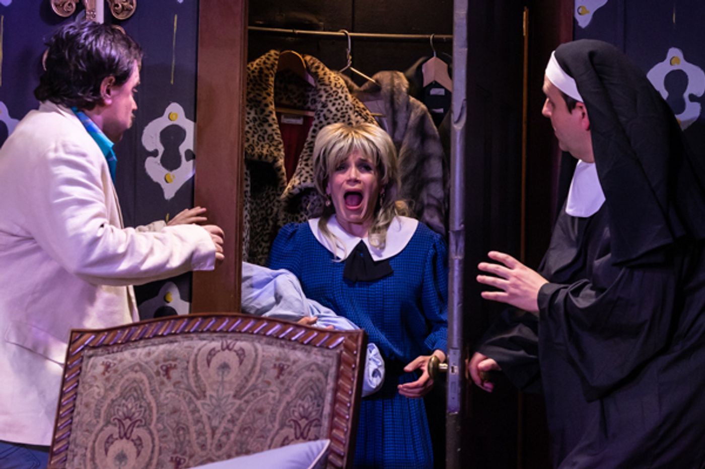 Photos: First Look At The Alcove Dinner Theatre and Bruce Jacklin & Company's LIE, CHEAT & GENUFLECT Photos: First Look At The Alcove Dinner Theatre and Bruce Jacklin & Company's LIE, CHEAT & GENUFLECT Image