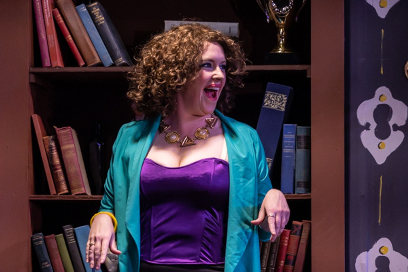 Photos: First Look At The Alcove Dinner Theatre and Bruce Jacklin & Company's LIE, CHEAT & GENUFLECT Photos: First Look At The Alcove Dinner Theatre and Bruce Jacklin & Company's LIE, CHEAT & GENUFLECT Image