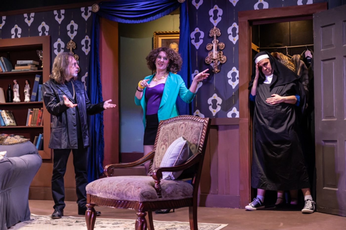 Photos: First Look At The Alcove Dinner Theatre and Bruce Jacklin & Company's LIE, CHEAT & GENUFLECT Photos: First Look At The Alcove Dinner Theatre and Bruce Jacklin & Company's LIE, CHEAT & GENUFLECT Image