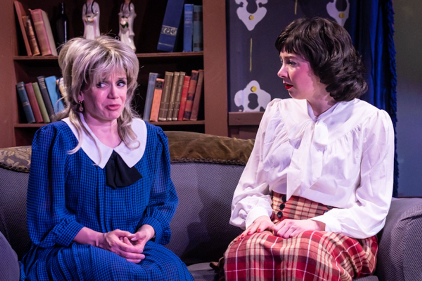 Photos: First Look At The Alcove Dinner Theatre and Bruce Jacklin & Company's LIE, CHEAT & GENUFLECT Photos: First Look At The Alcove Dinner Theatre and Bruce Jacklin & Company's LIE, CHEAT & GENUFLECT Image