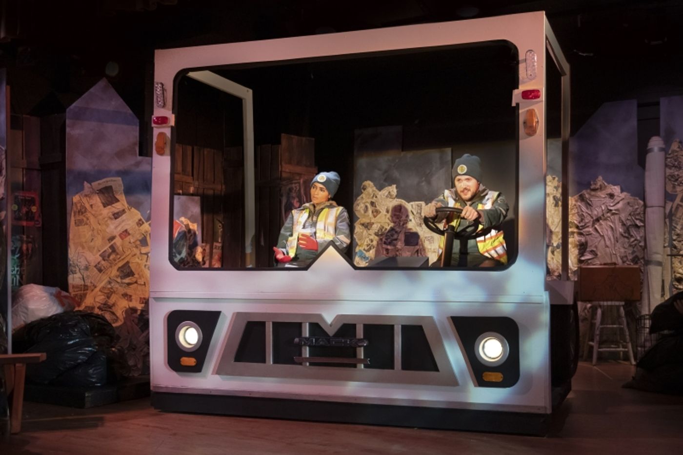 Review: THE GARBOLOGISTS at Dezart Performs  Image