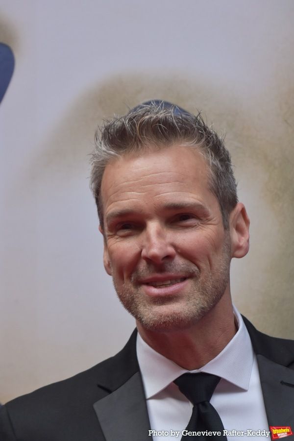 Photos: The Stars Arrive at Closing Night of THE PHANTOM OF THE OPERA — photo 43 of 68