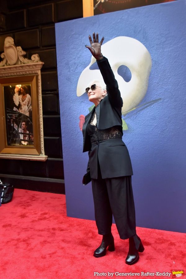 Photos: The Stars Arrive at Closing Night of THE PHANTOM OF THE OPERA — photo 63 of 68