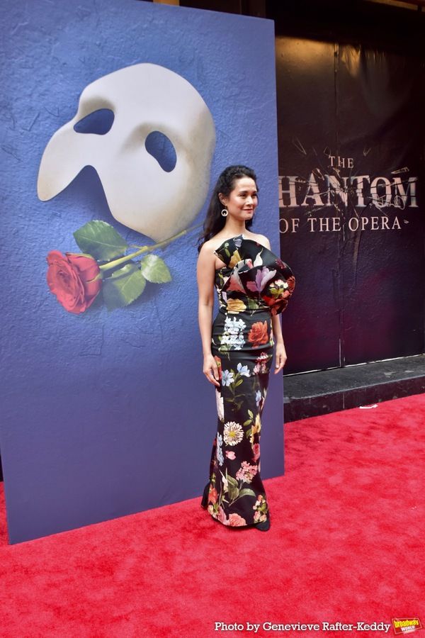 Photos: The Stars Arrive at Closing Night of THE PHANTOM OF THE OPERA — photo 67 of 68