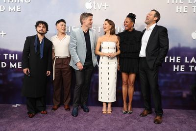 Augusto Aguilera, John Harlan Kim, Nikolaj Coster-Waldau, Jennifer Garner, Aisha Tyle Photo