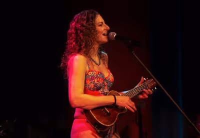 Lauren Molina  Photo