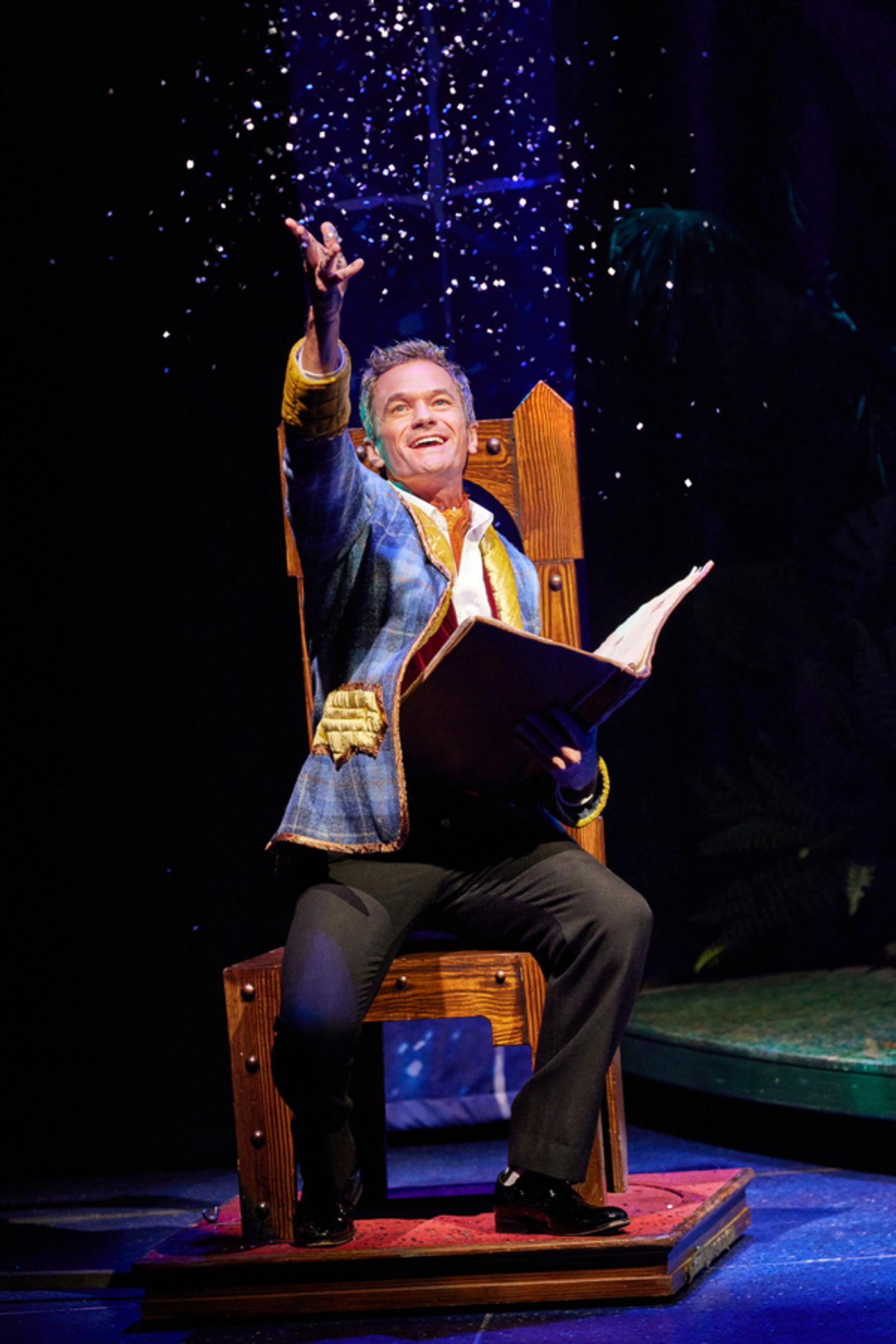 Photos: First Look at PETER PAN GOES WRONG, Featuring Neil Patrick Harris  Image