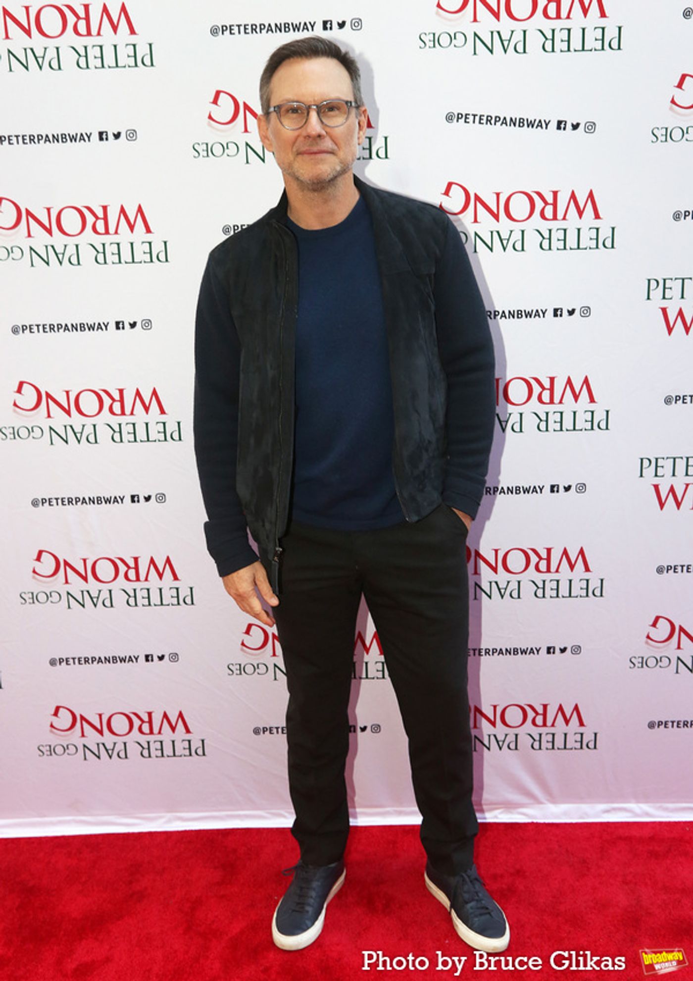 Photos: On the Red Carpet of PETER PAN GOES WRONG Opening Night  Image