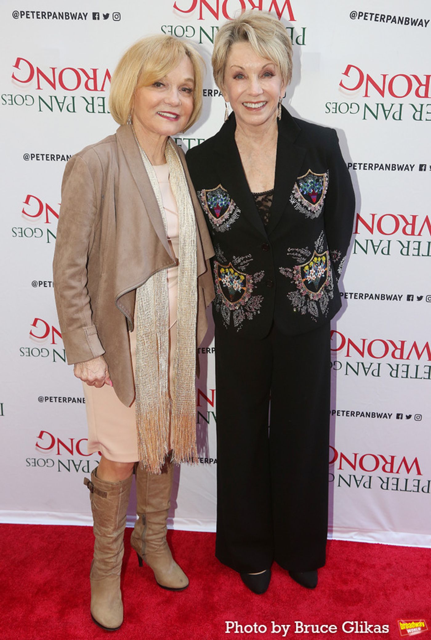 Photos: On the Red Carpet of PETER PAN GOES WRONG Opening Night  Image