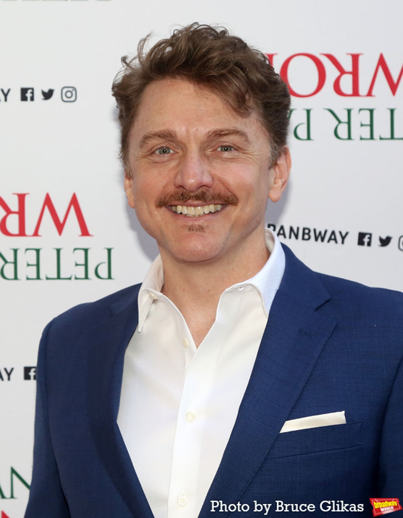 Photos: On the Red Carpet of PETER PAN GOES WRONG Opening Night  Image