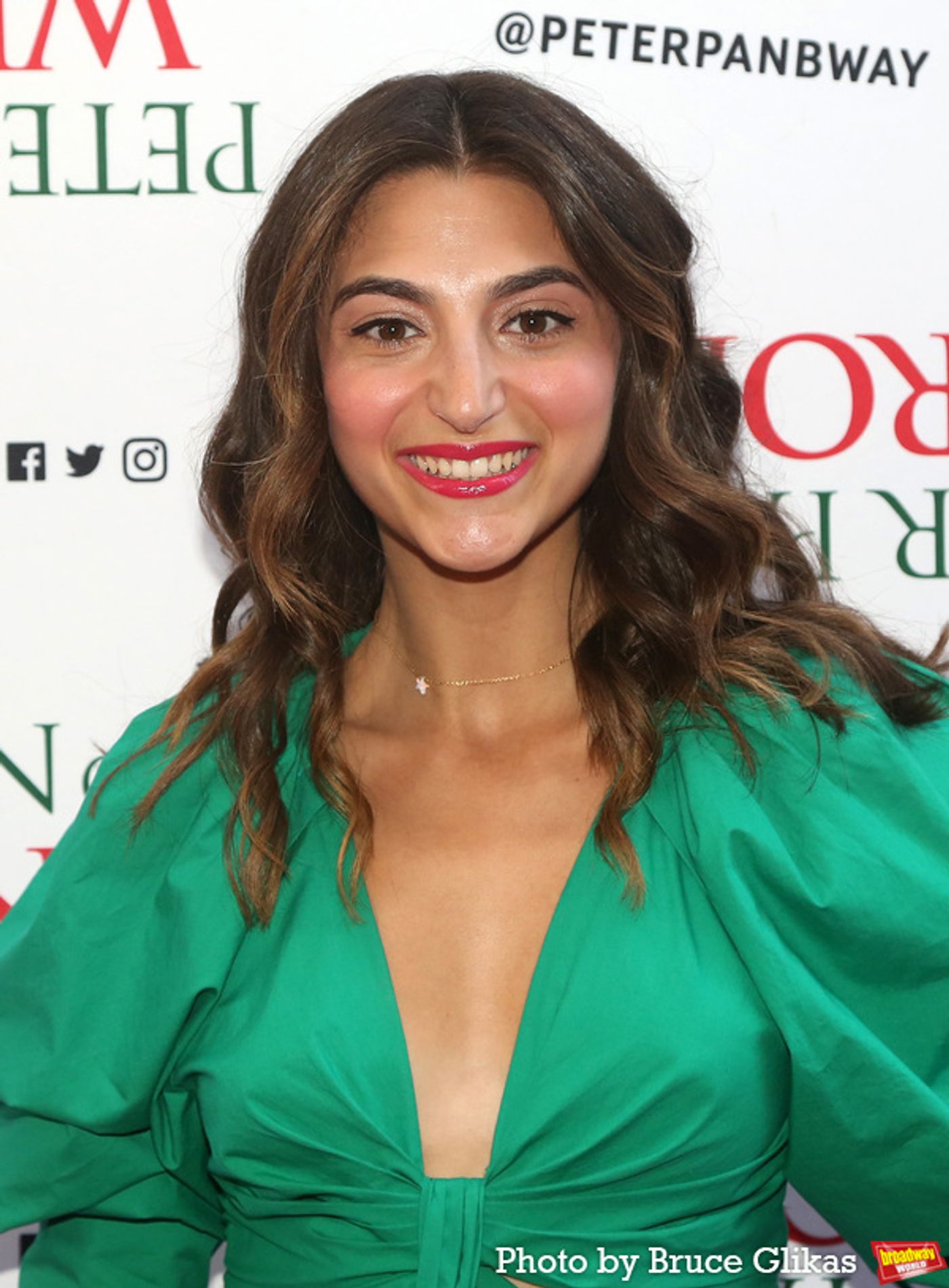 Photos: On the Red Carpet of PETER PAN GOES WRONG Opening Night  Image