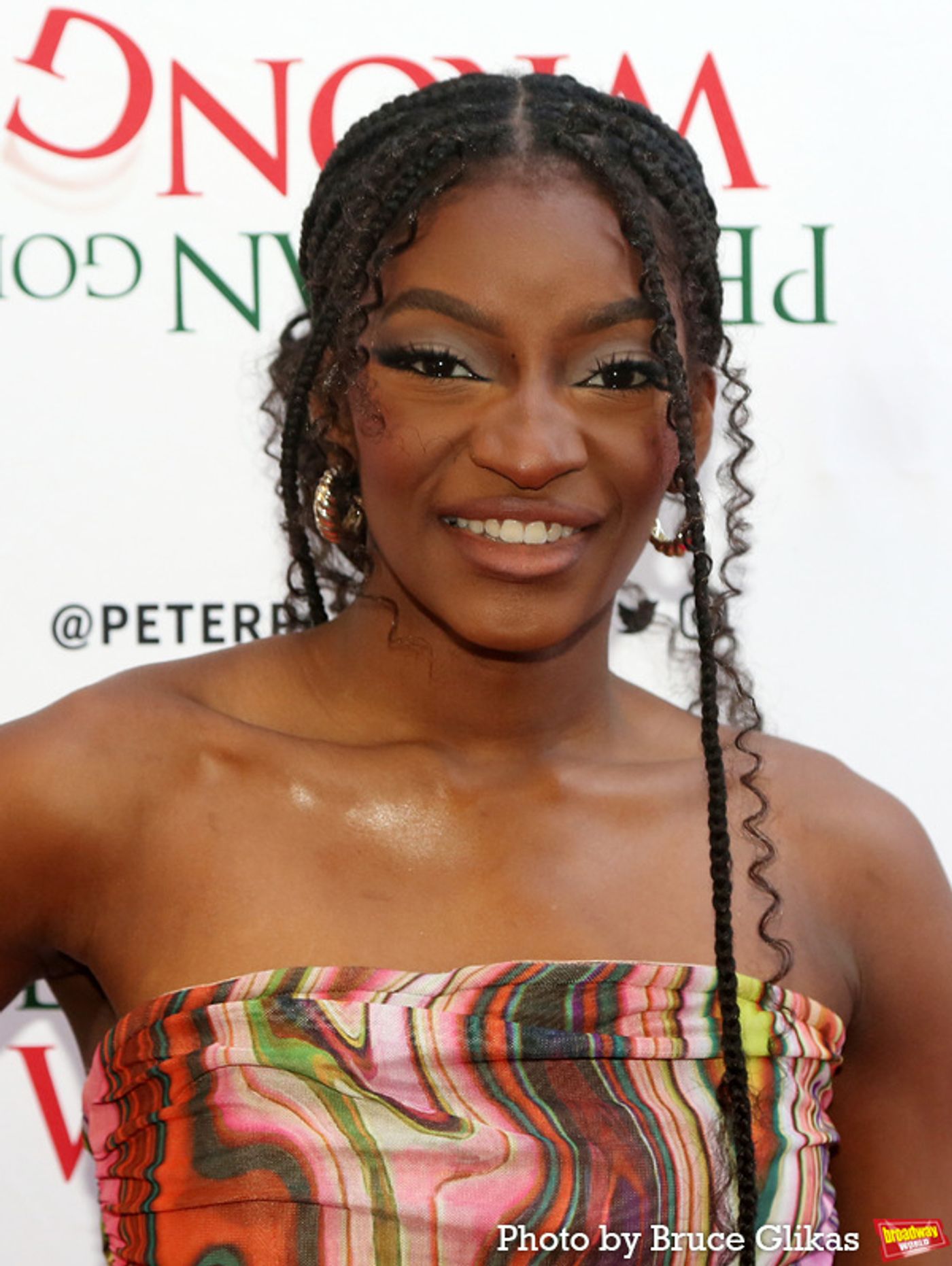Photos: On the Red Carpet of PETER PAN GOES WRONG Opening Night  Image