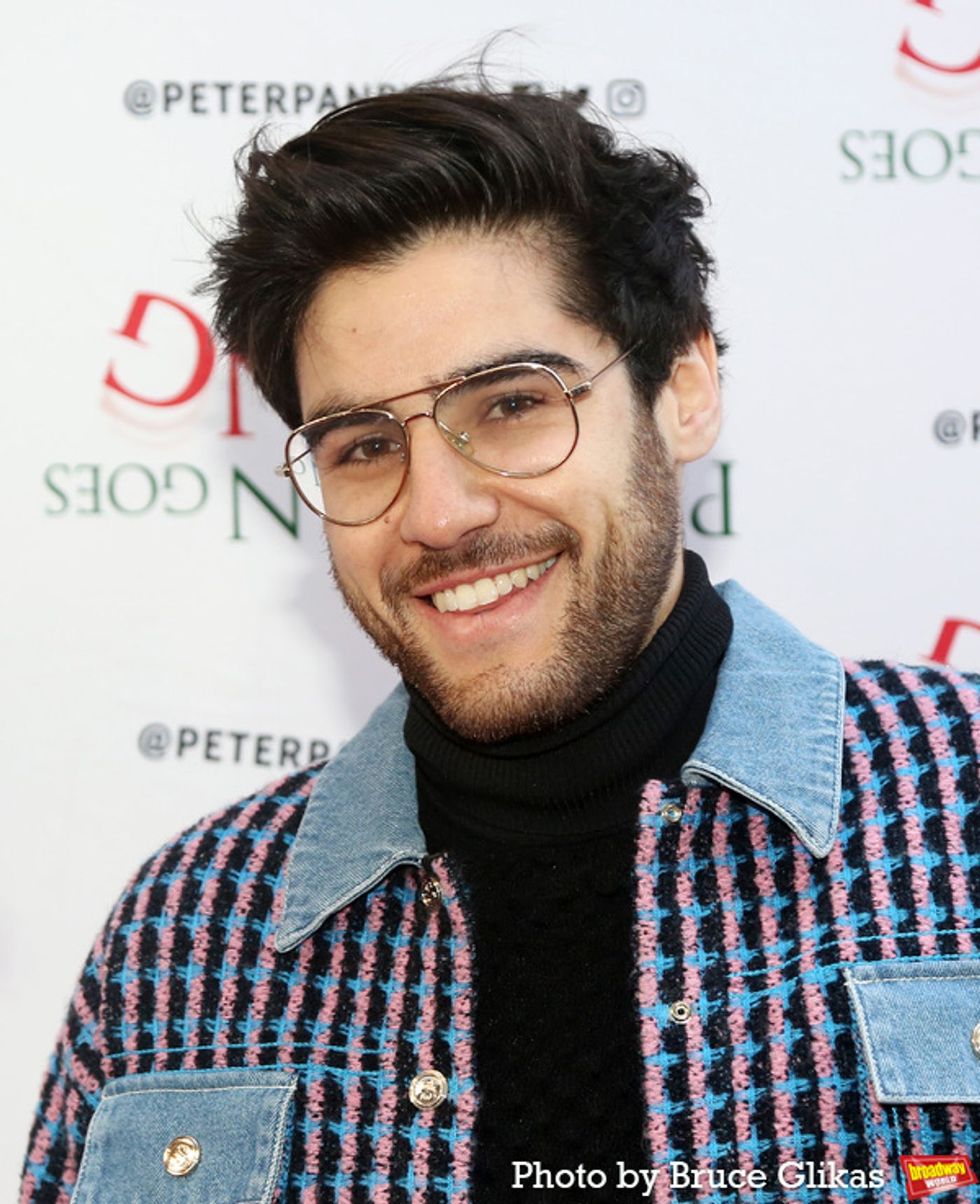 Photos: On the Red Carpet of PETER PAN GOES WRONG Opening Night  Image