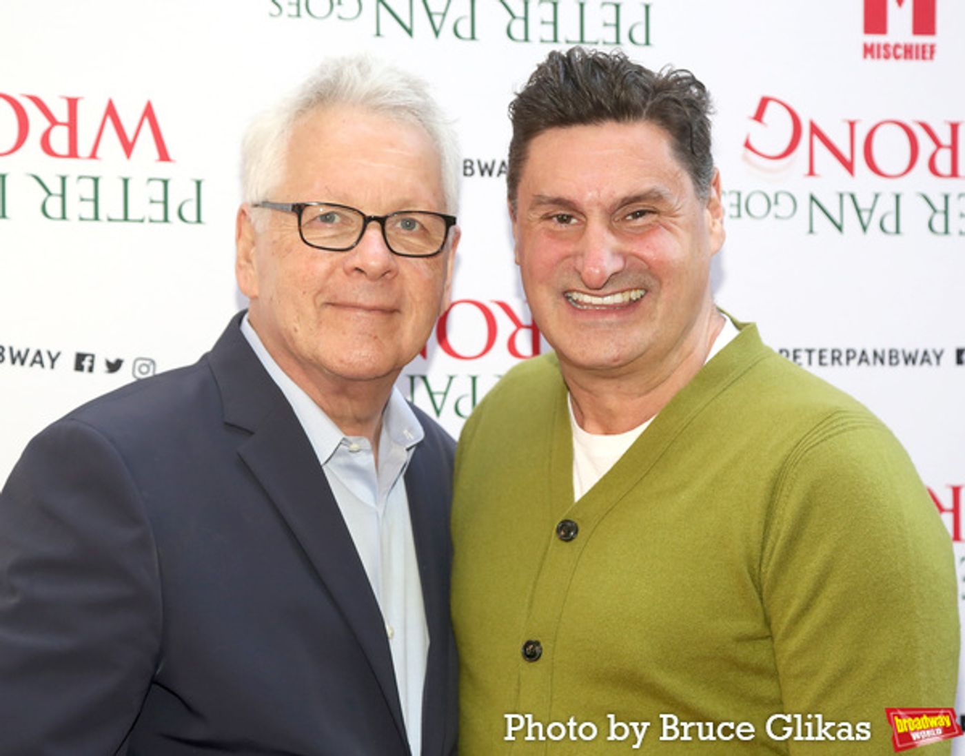 Photos: On the Red Carpet of PETER PAN GOES WRONG Opening Night  Image