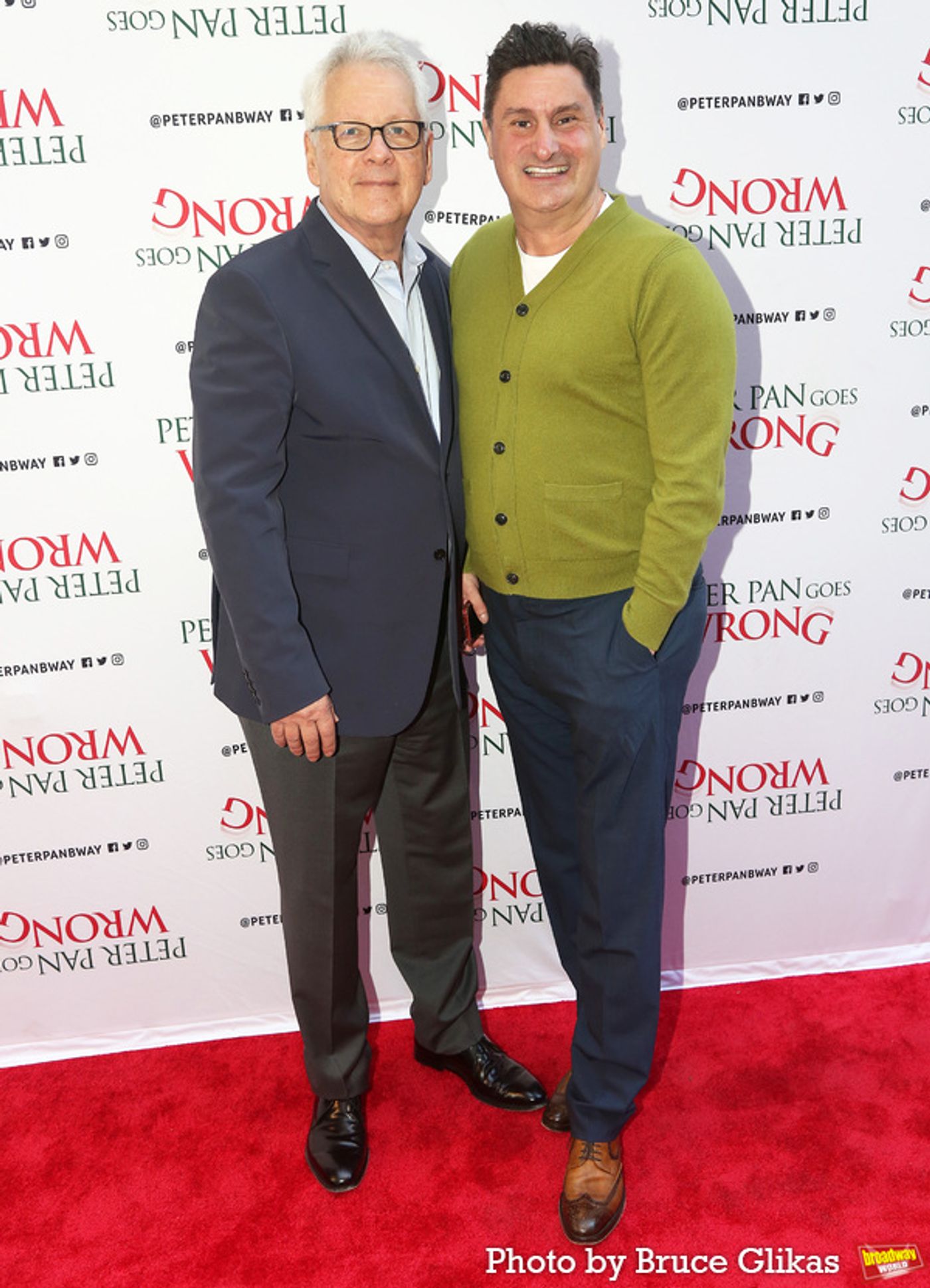 Photos: On the Red Carpet of PETER PAN GOES WRONG Opening Night  Image