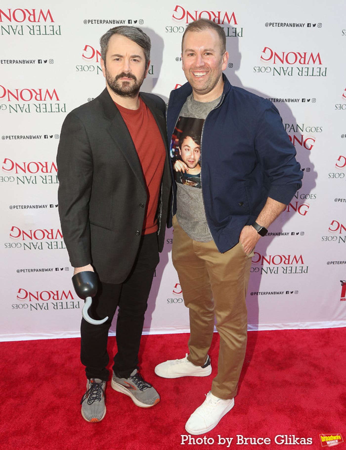 Photos: On the Red Carpet of PETER PAN GOES WRONG Opening Night  Image