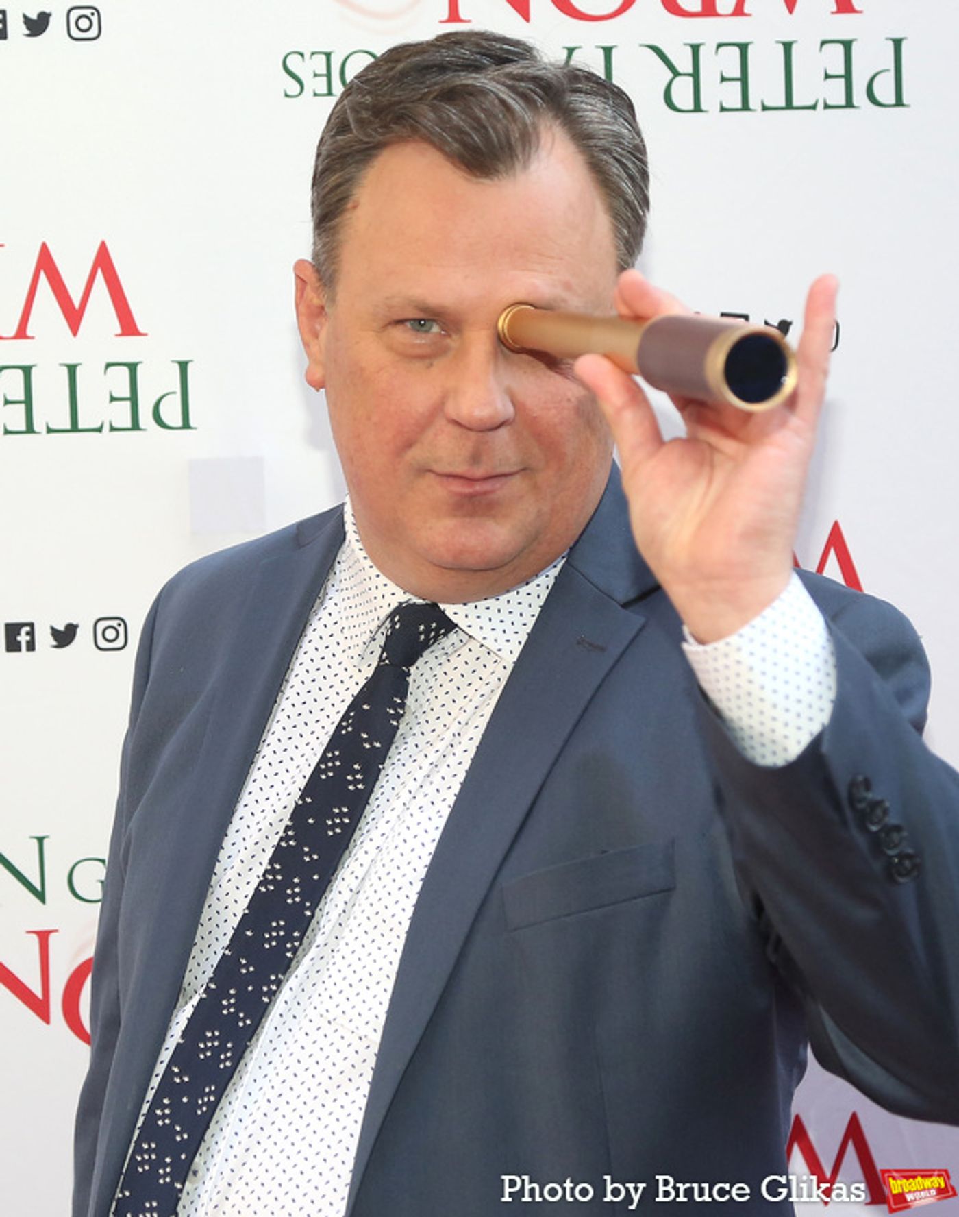 Photos: On the Red Carpet of PETER PAN GOES WRONG Opening Night  Image
