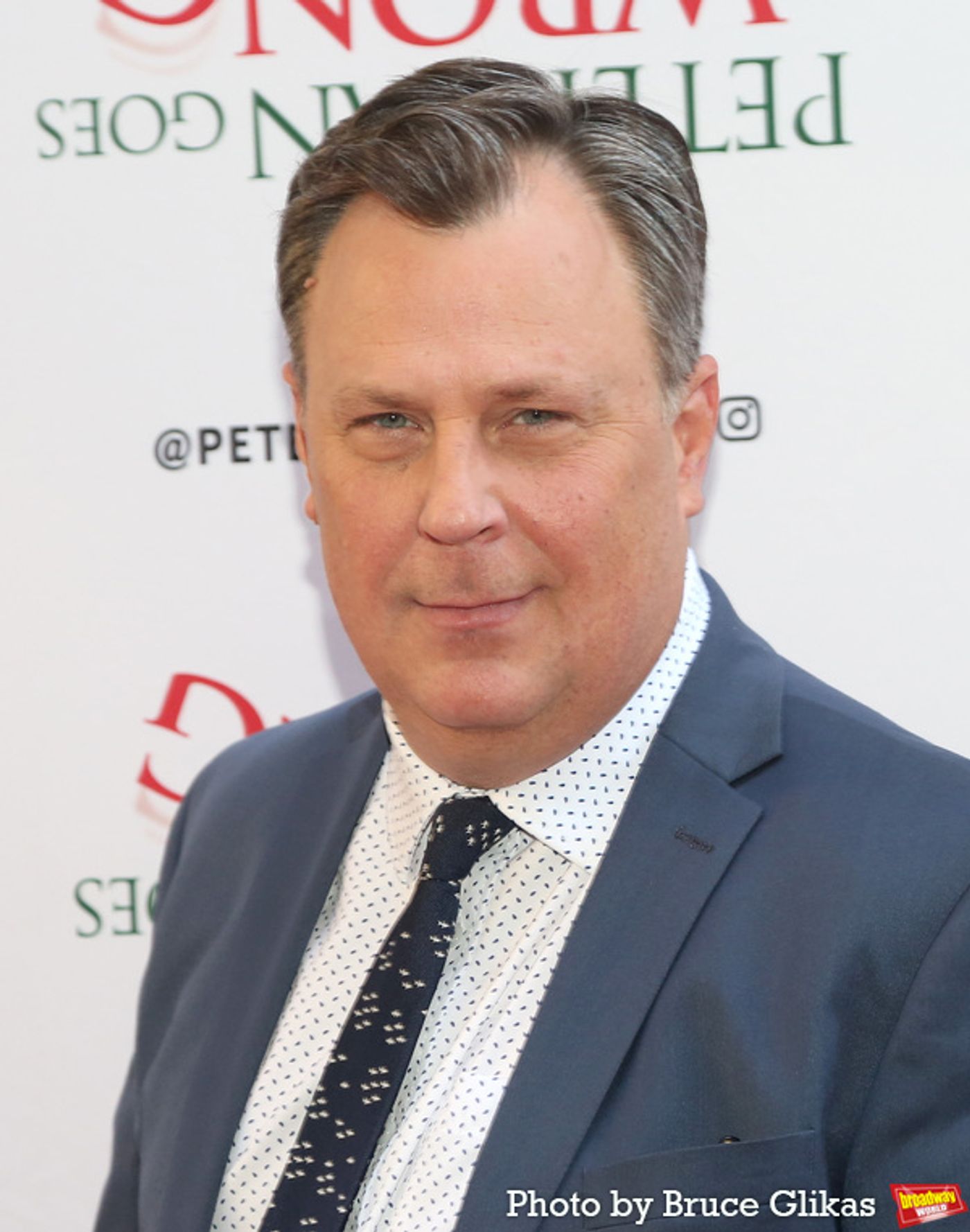 Photos: On the Red Carpet of PETER PAN GOES WRONG Opening Night  Image