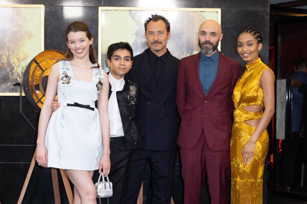 Ever Anderson, Alexander Molony, Jude Law, David Lowery and Yara Shahidi at 