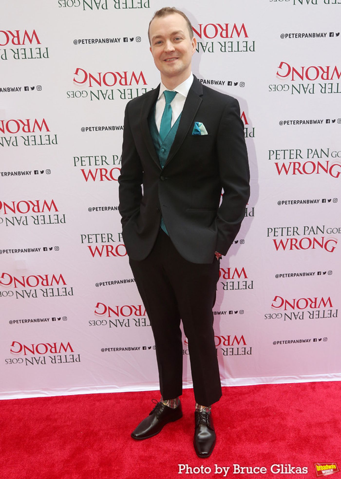Photos: See Neil Patrick Harris & More at PETER PAN GOES WRONG Opening Night  Image