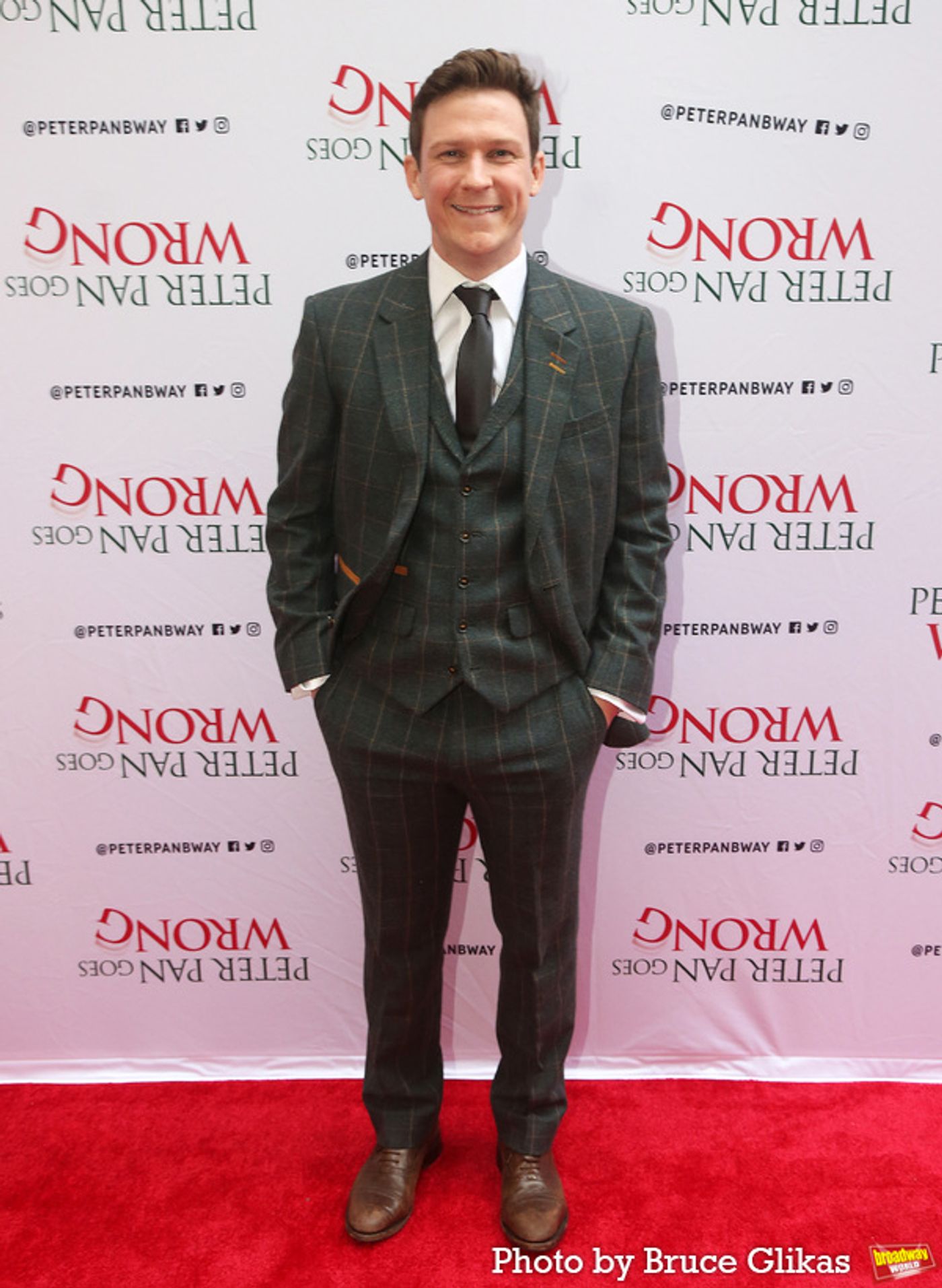Photos: See Neil Patrick Harris & More at PETER PAN GOES WRONG Opening Night  Image