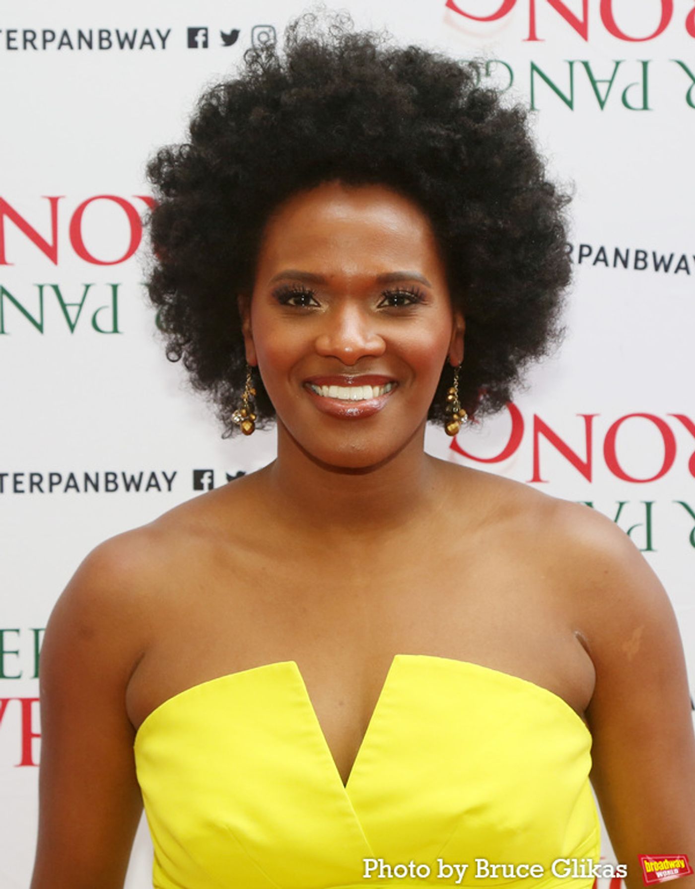 Photos: See Neil Patrick Harris & More at PETER PAN GOES WRONG Opening Night  Image