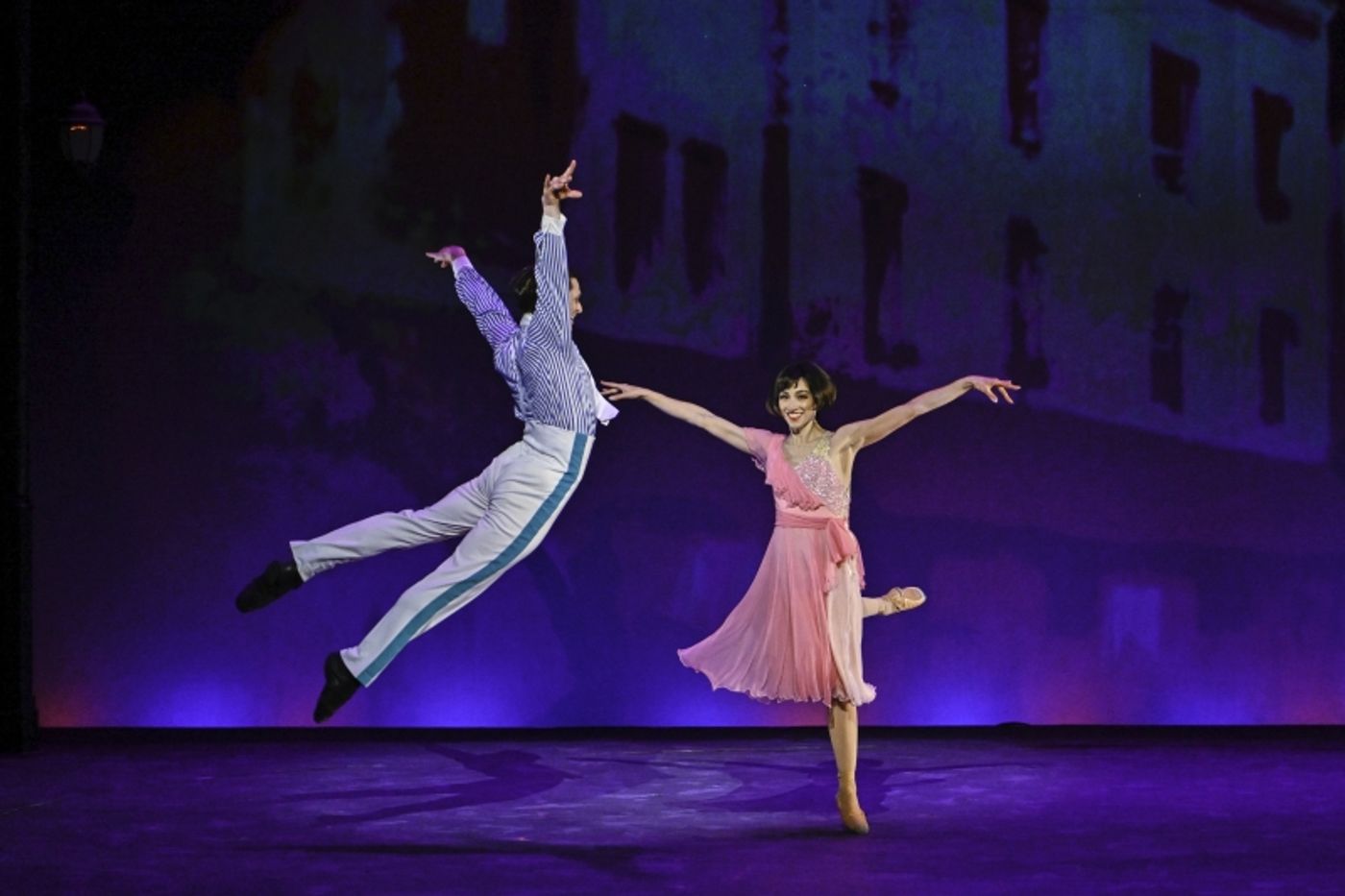 Review: Musical Theatre West's AN AMERICAN IN PARIS Dances Into Long Beach  Image