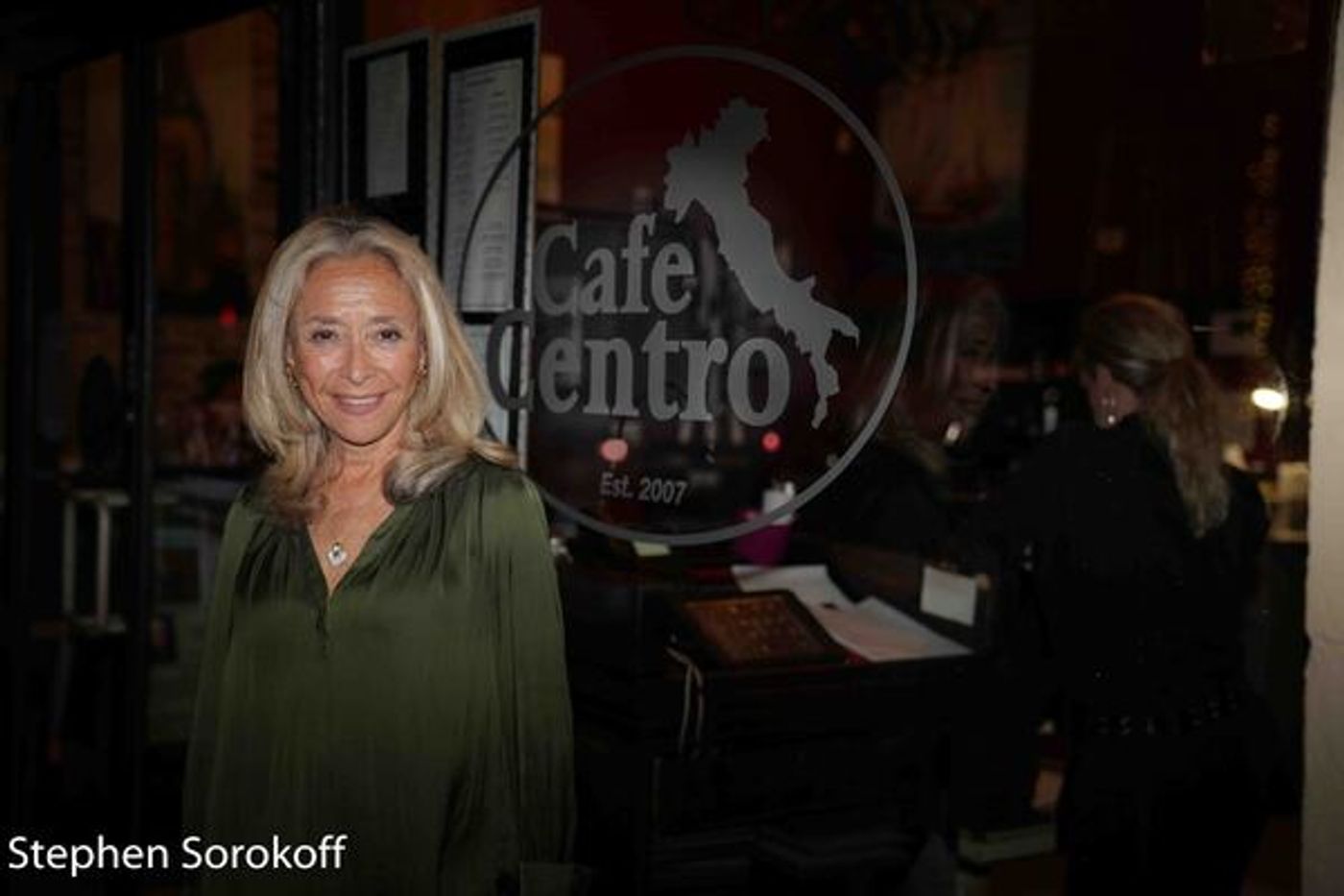 Photos: Todd Murray Croons at Cafe Centro Cabaret  Image