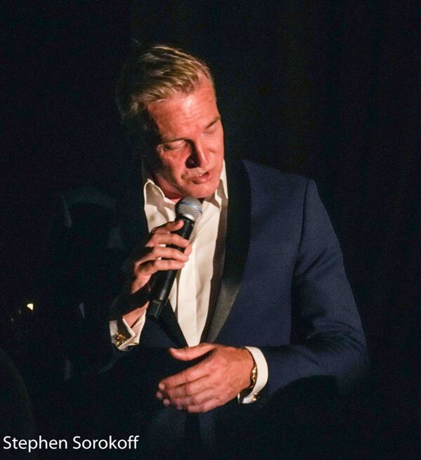 Photos: Todd Murray Croons at Cafe Centro Cabaret  Image