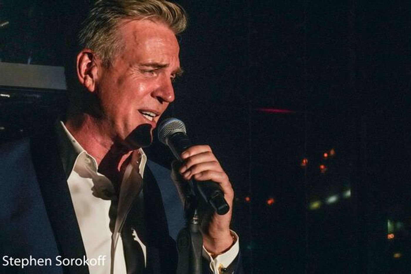 Photos: Todd Murray Croons at Cafe Centro Cabaret  Image