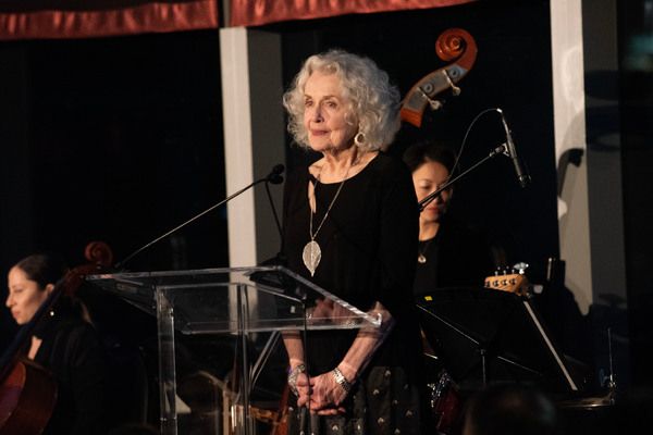 Mary Beth Peil Photo