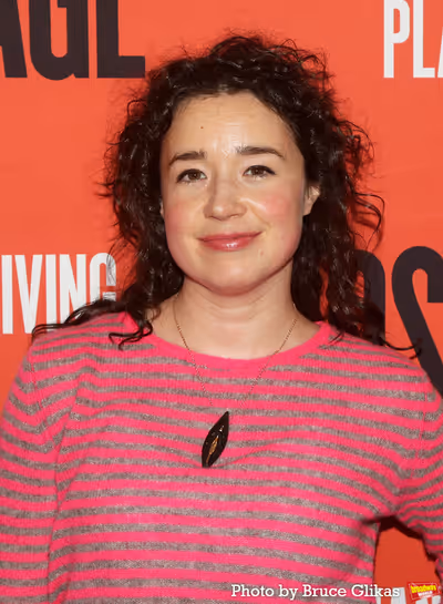 Sarah Steele Photo