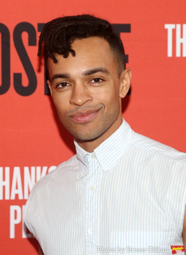 Photos: Stars Arrive at THE THANKSGIVING PLAY Opening Night! — photo 71 of 90