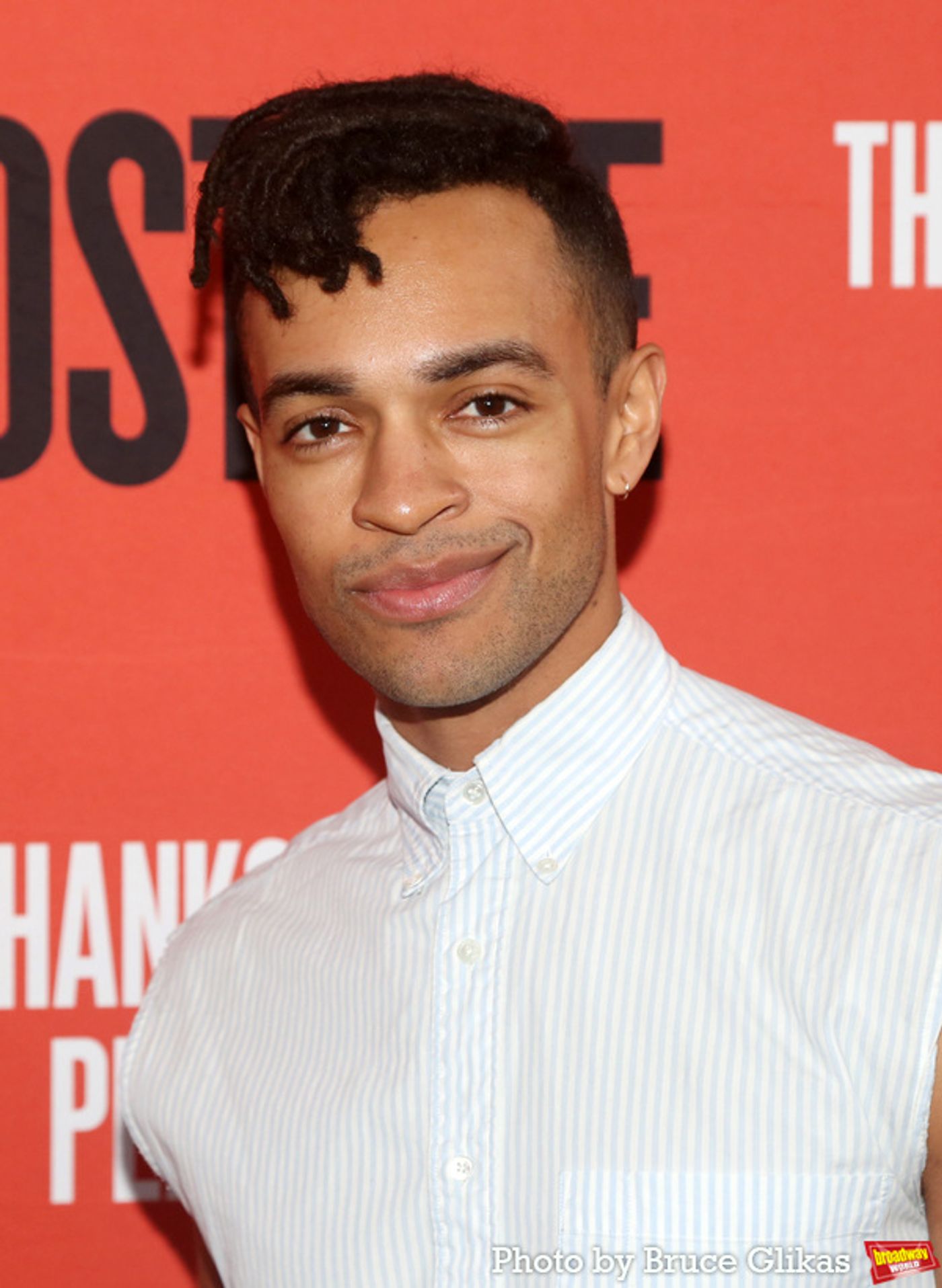 Photos: Stars Arrive at THE THANKSGIVING PLAY Opening Night!  Image