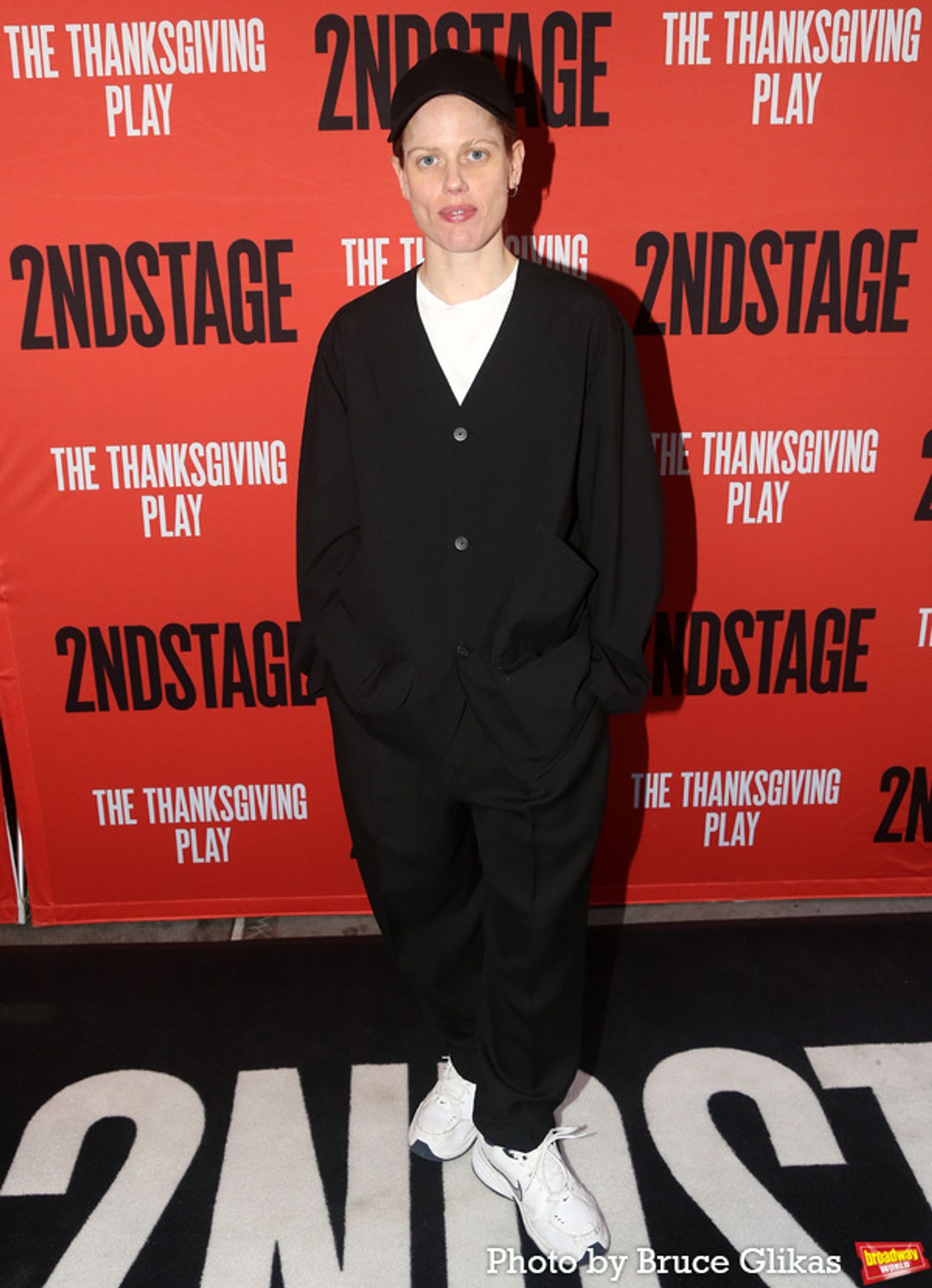 Photos: Stars Arrive at THE THANKSGIVING PLAY Opening Night!  Image
