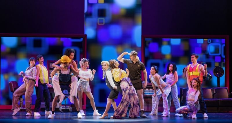 Review: LEGALLY BLONDE THE MUSICAL at Robinson Center  Image