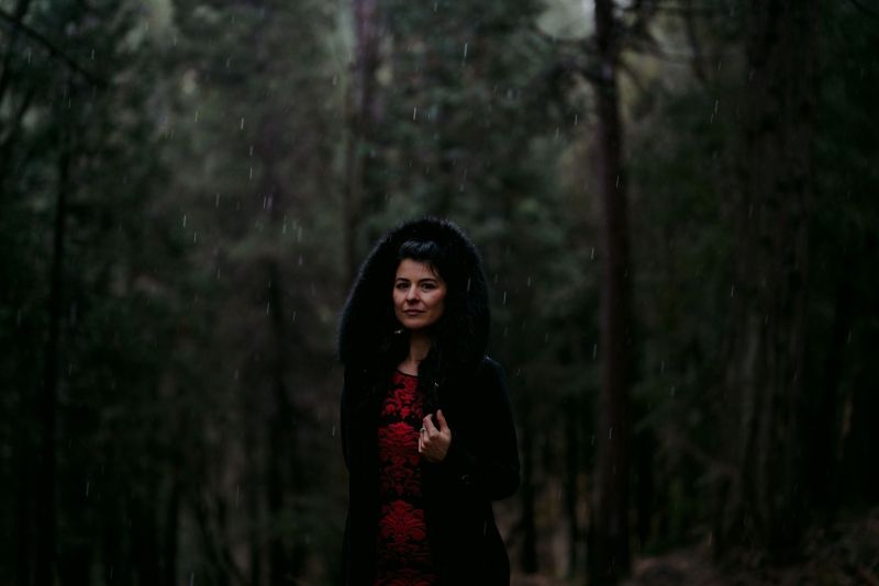 Album Review: Mariee Siou Brings Her Psych-Folk Vibes To A New EP, Calling All Earthlings To Tend To Our Mother on CIRCLE OF SIGNS  Image