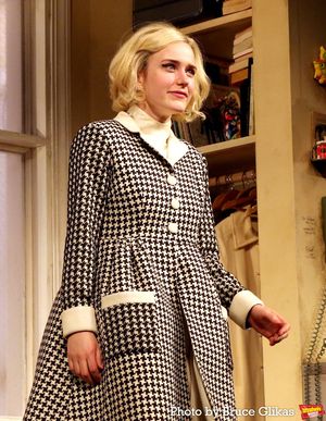 Rachel Brosnahan Photo