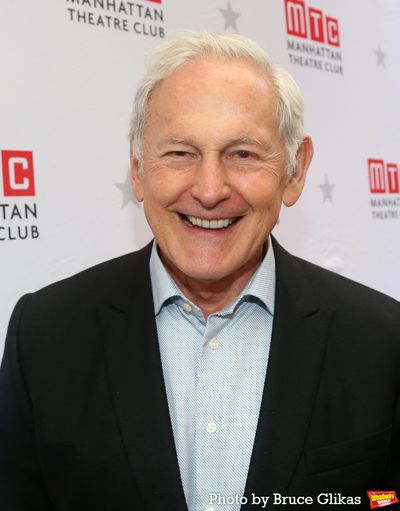 Victor Garber Photo
