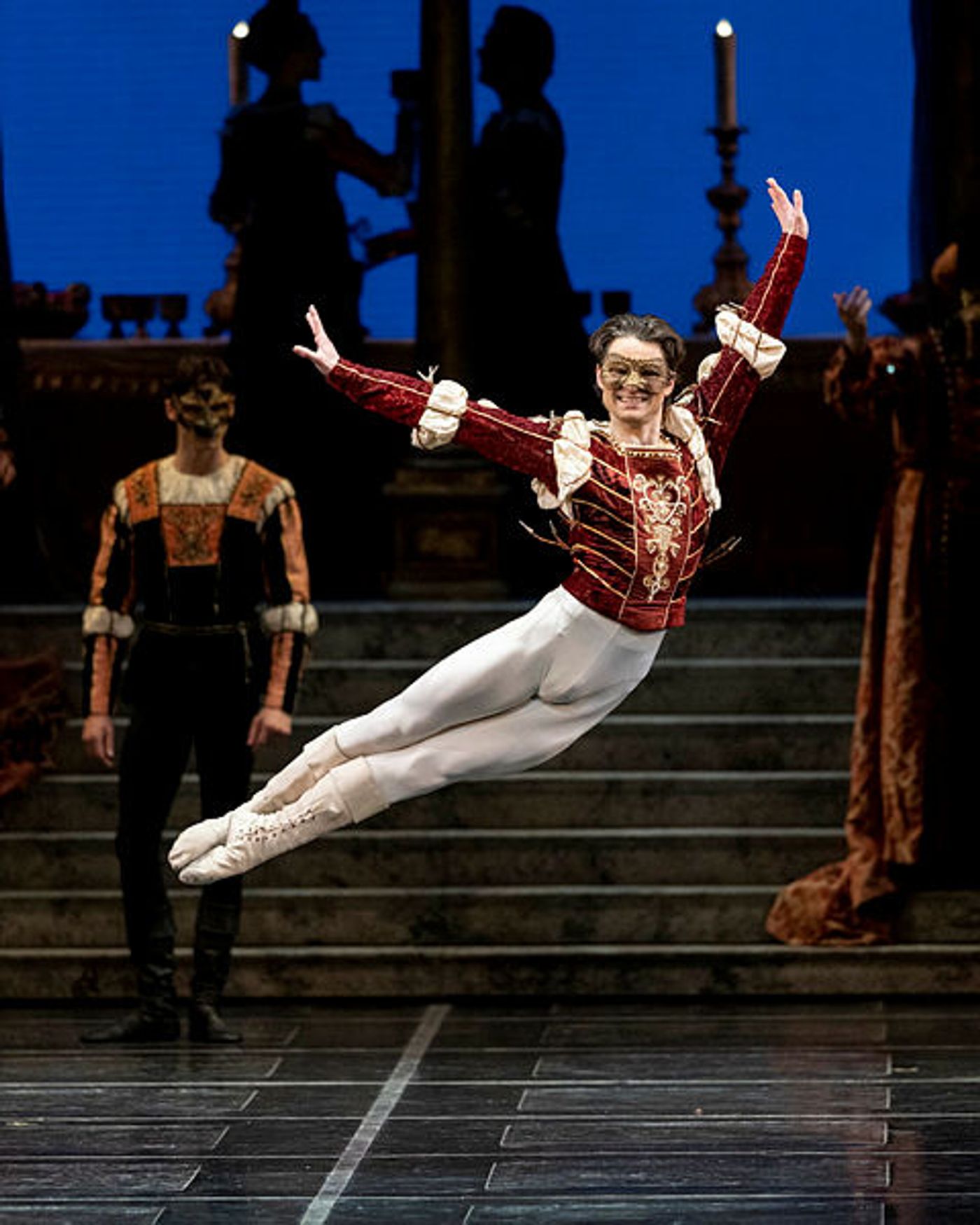 Review: ROMEO & JULIET at San Francisco Ballet Concludes the Season on a Gloriously Romantic High Note  Image