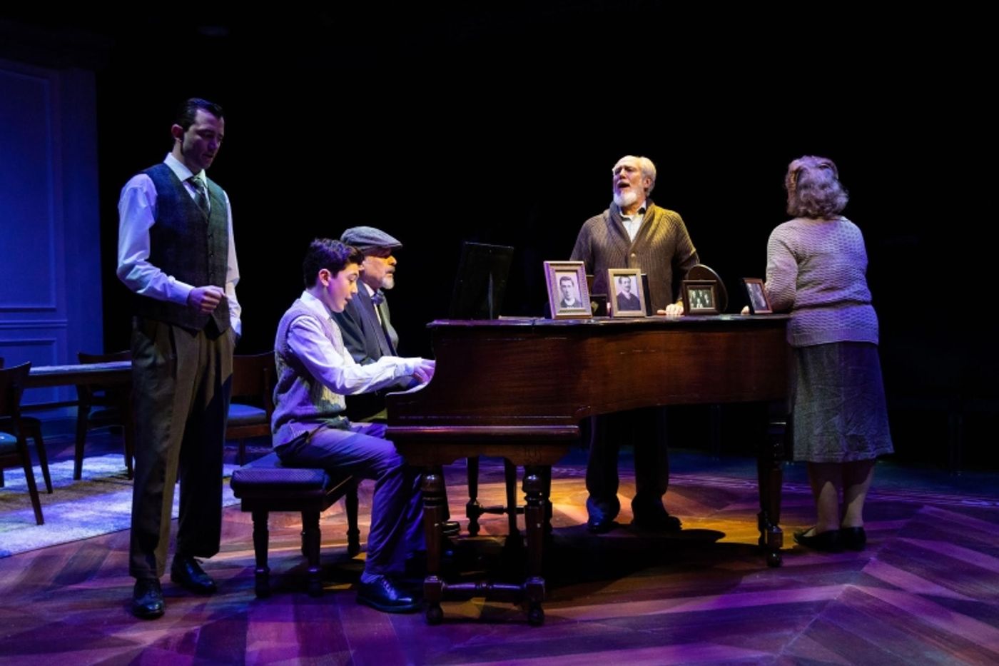 Review: PRAYER FOR THE FRENCH REPUBLIC is Beautifully Compelling at Actor's Express  Image