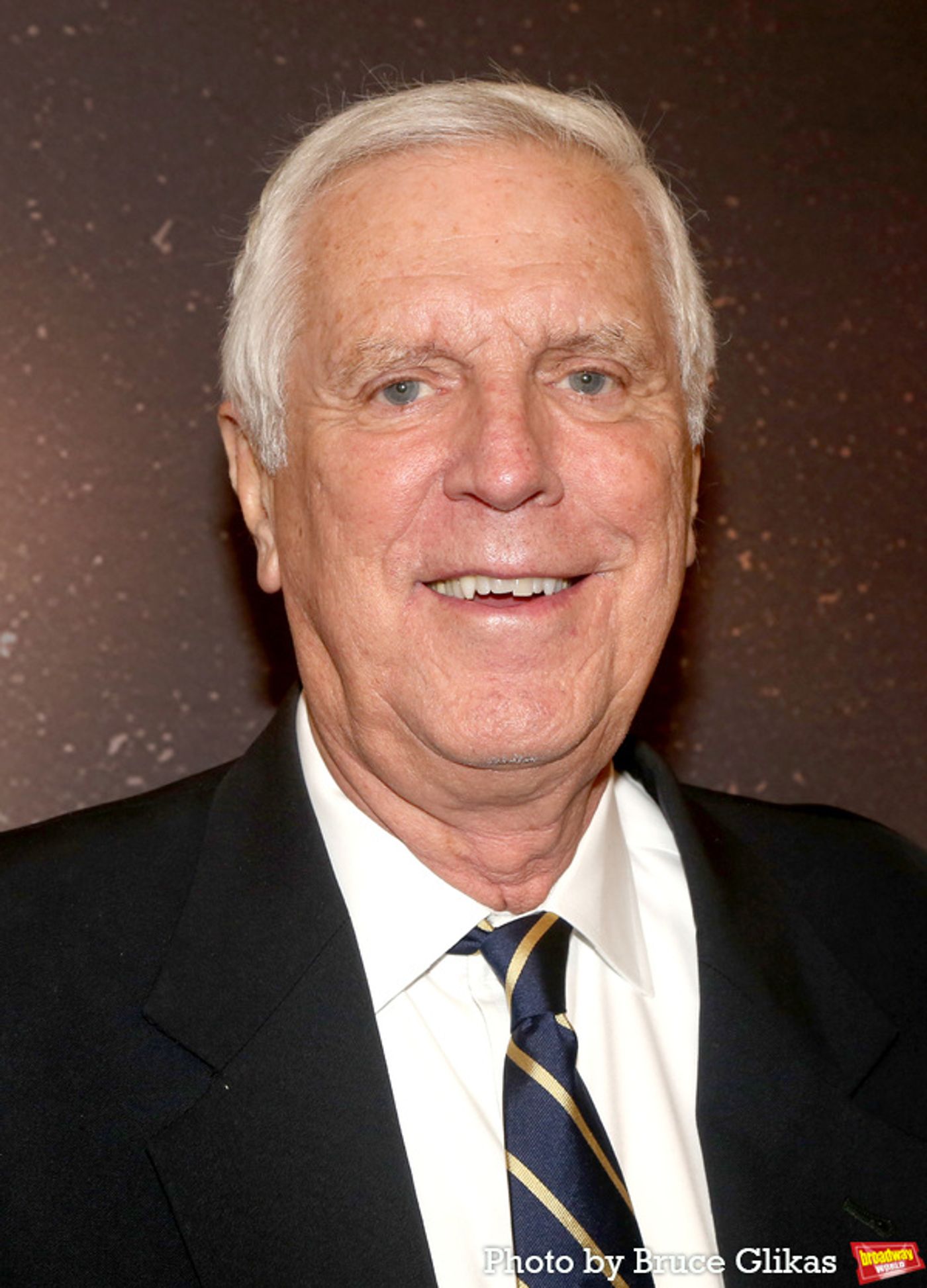 Photos: Stars Arrive on the Red Carpet at NEW YORK, NEW YORK! Opening Night!  Image