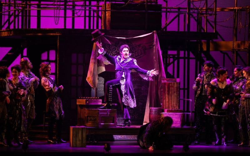 Review: SWEENEY TODD at The 5th Avenue Theatre  Image