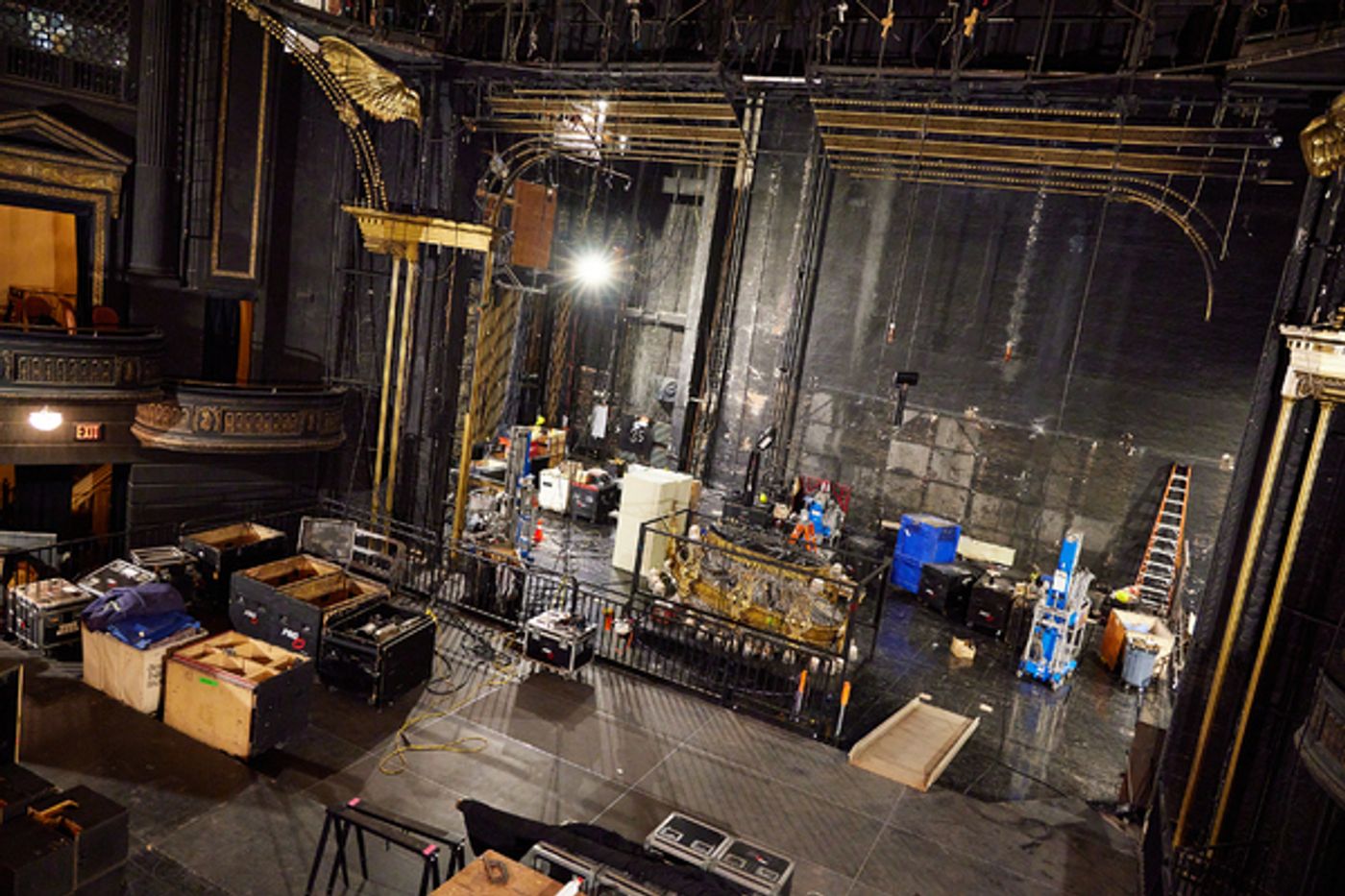 Photos/Video: Iconic PHANTOM Chandelier Exits Broadway's Majestic Theatre Photos/Video: Iconic PHANTOM Chandelier Exits Broadway's Majestic Theatre Image